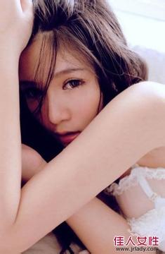 我和一个风骚女同学的故事